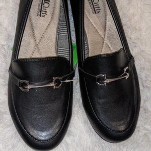Cliffs by White Mountain Loafers with Metal Accent